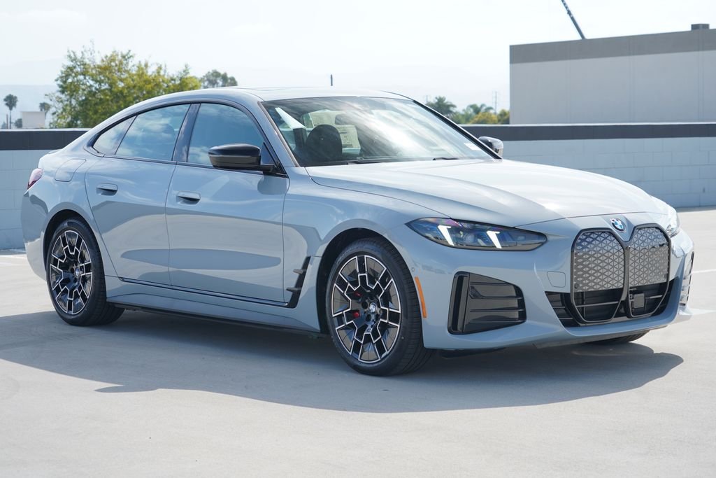 New 2026 Brooklyn Grey Metallic BMW xDrive40 image 3