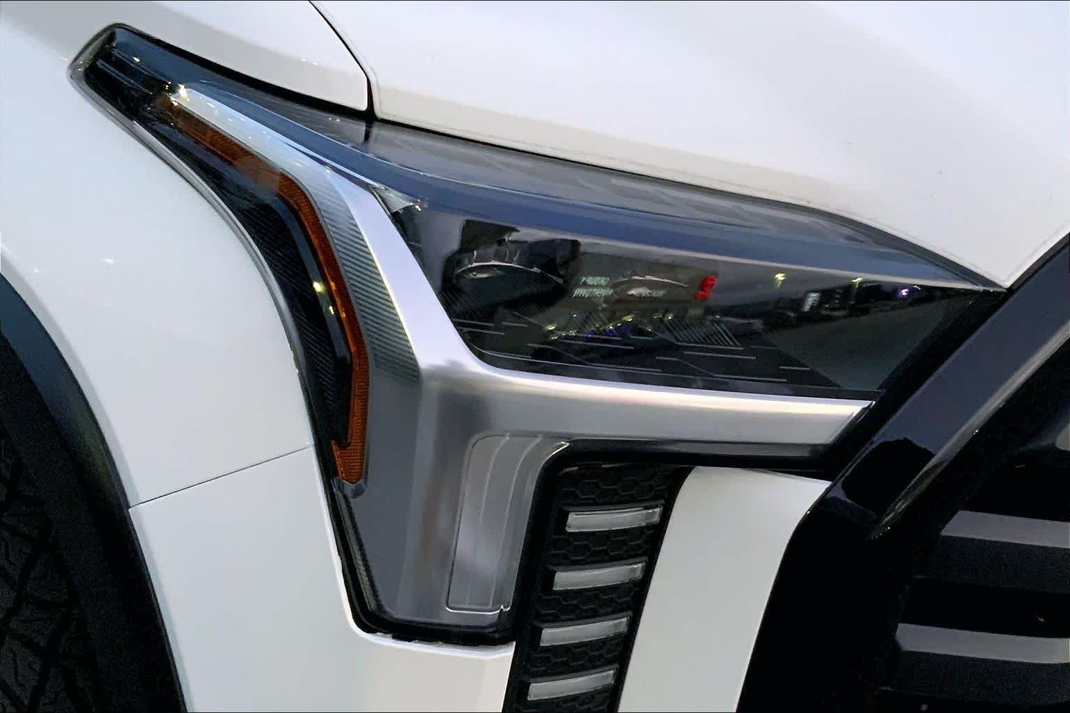Used 2023 Ice Cap Toyota SR5 image 24