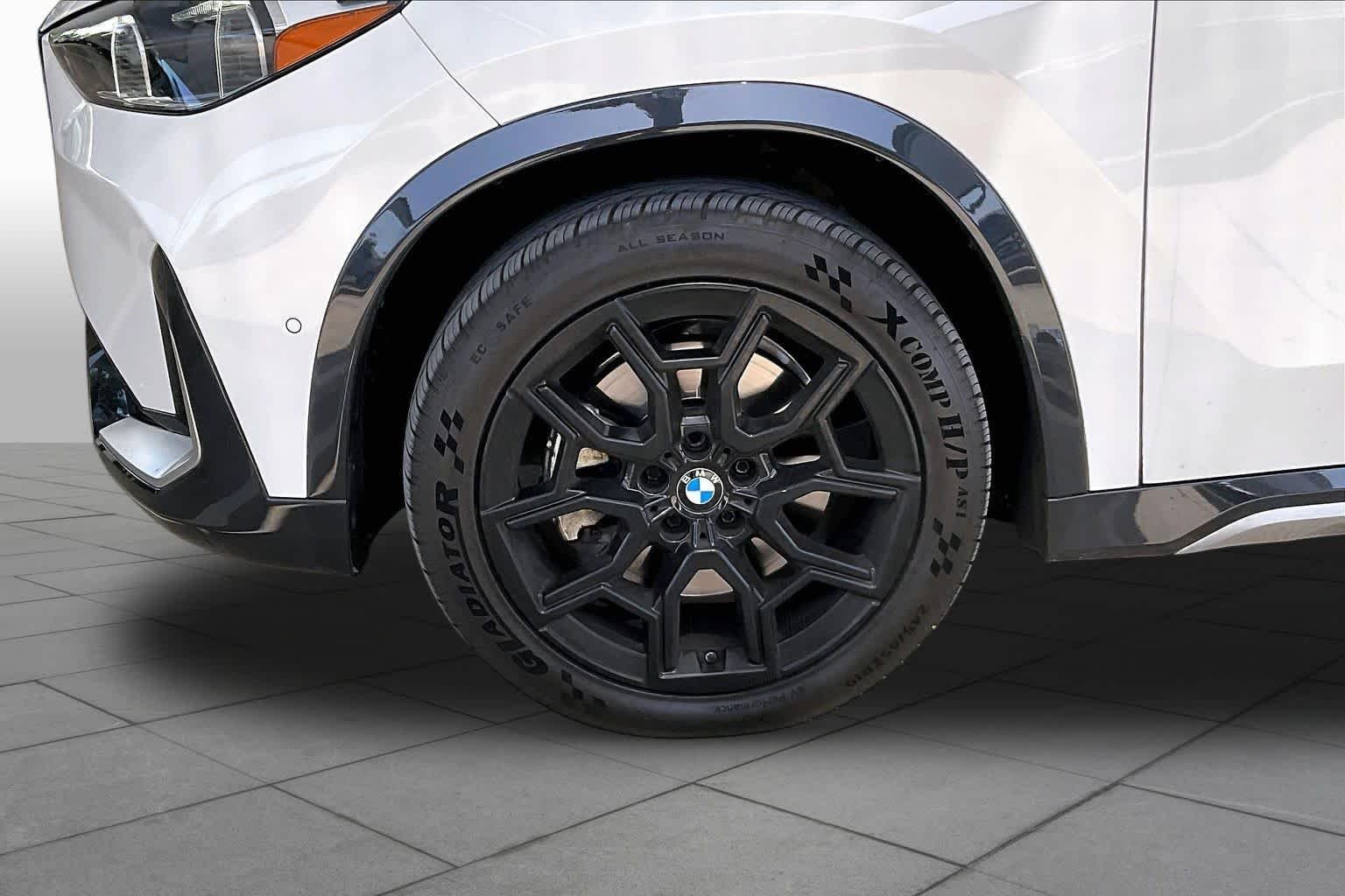 Used 2023 Alpine White BMW xDrive28i image 11