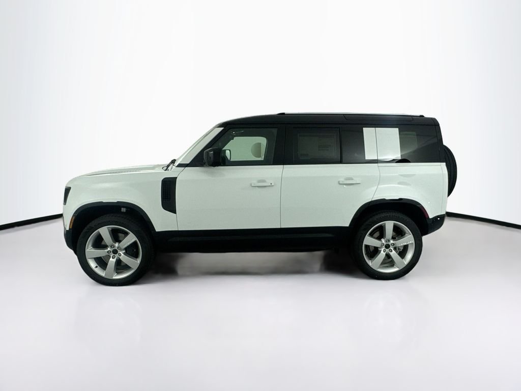 New 2026 Fuji White Land Rover X-Dynamic SE image 7