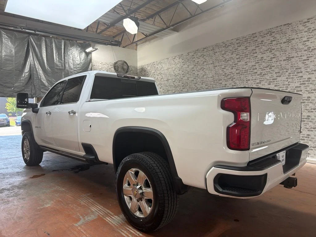 Used 2022 Summit White Chevrolet LTZ image 5