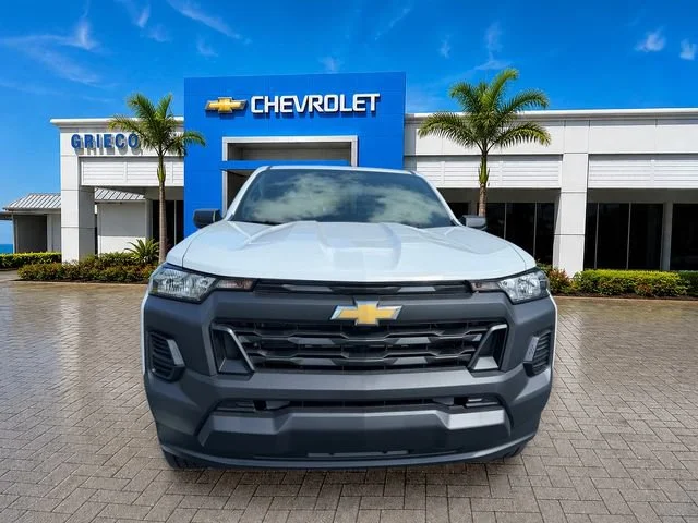 New 2026 Summit White Chevrolet WT image 2