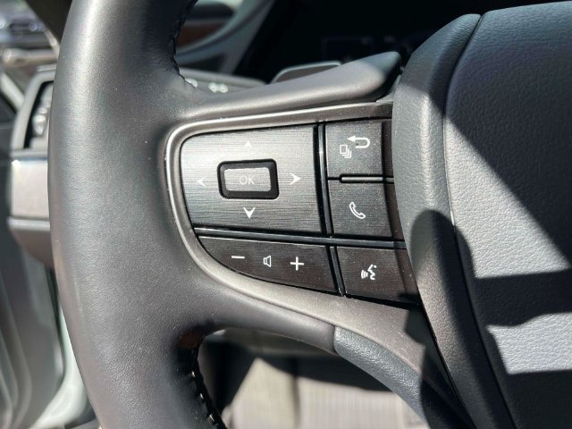 Used 2024 White Lexus 350 image 29
