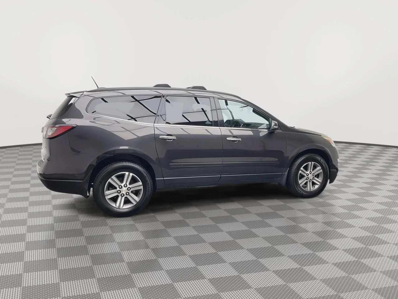 Used 2017 TUNGSTEN METALLIC Chevrolet LT image 38