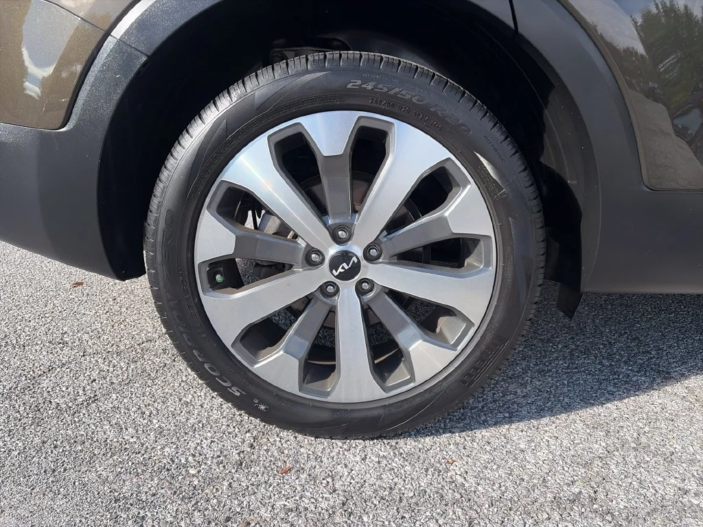 Used 2022 Moss Kia EX image 44