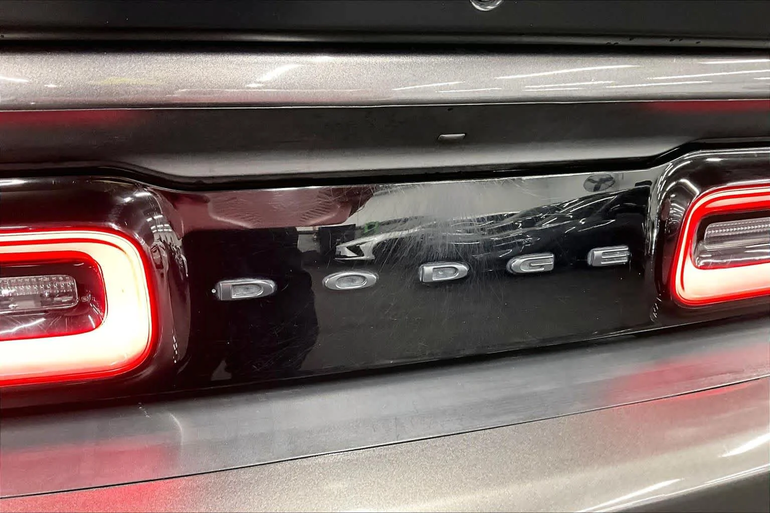 Used 2023 Granite Pearlcoat Dodge SXT image 28
