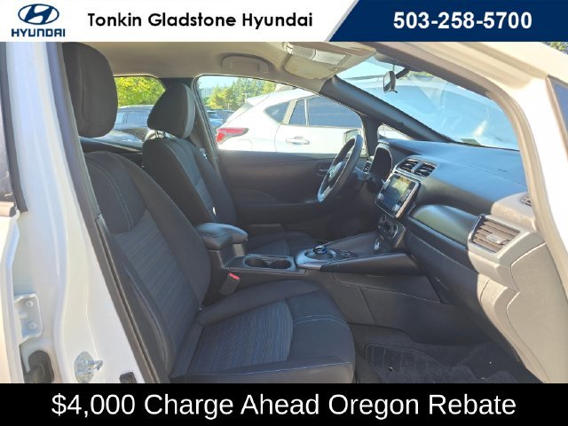 Used 2025 Glacier White Nissan S image 10