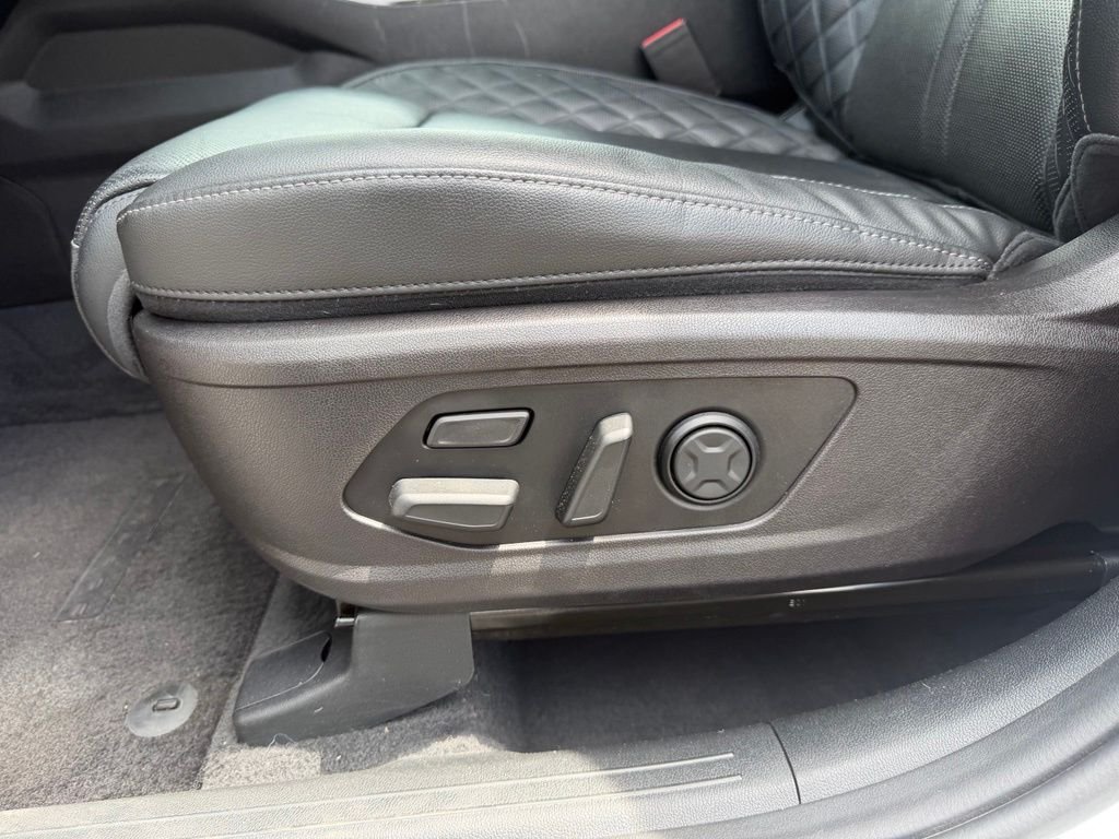 Used 2022 Glacial White Pearl Kia X-Line SX Prestige image 14