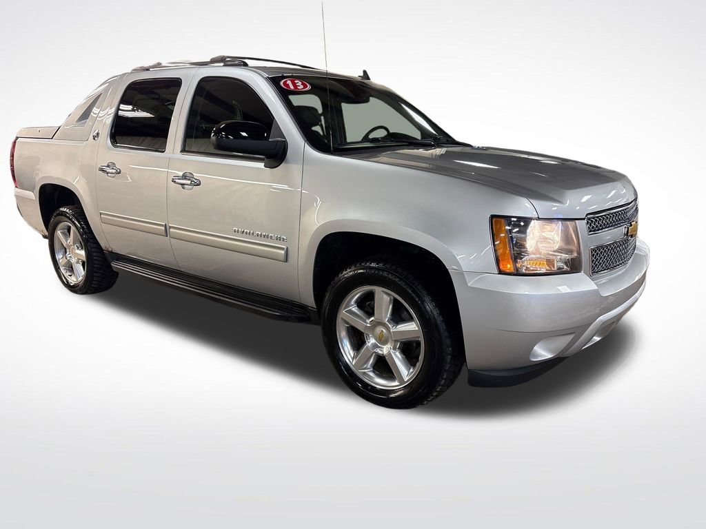 Used 2013 SILVER ICE METALLIC Chevrolet LT image 8