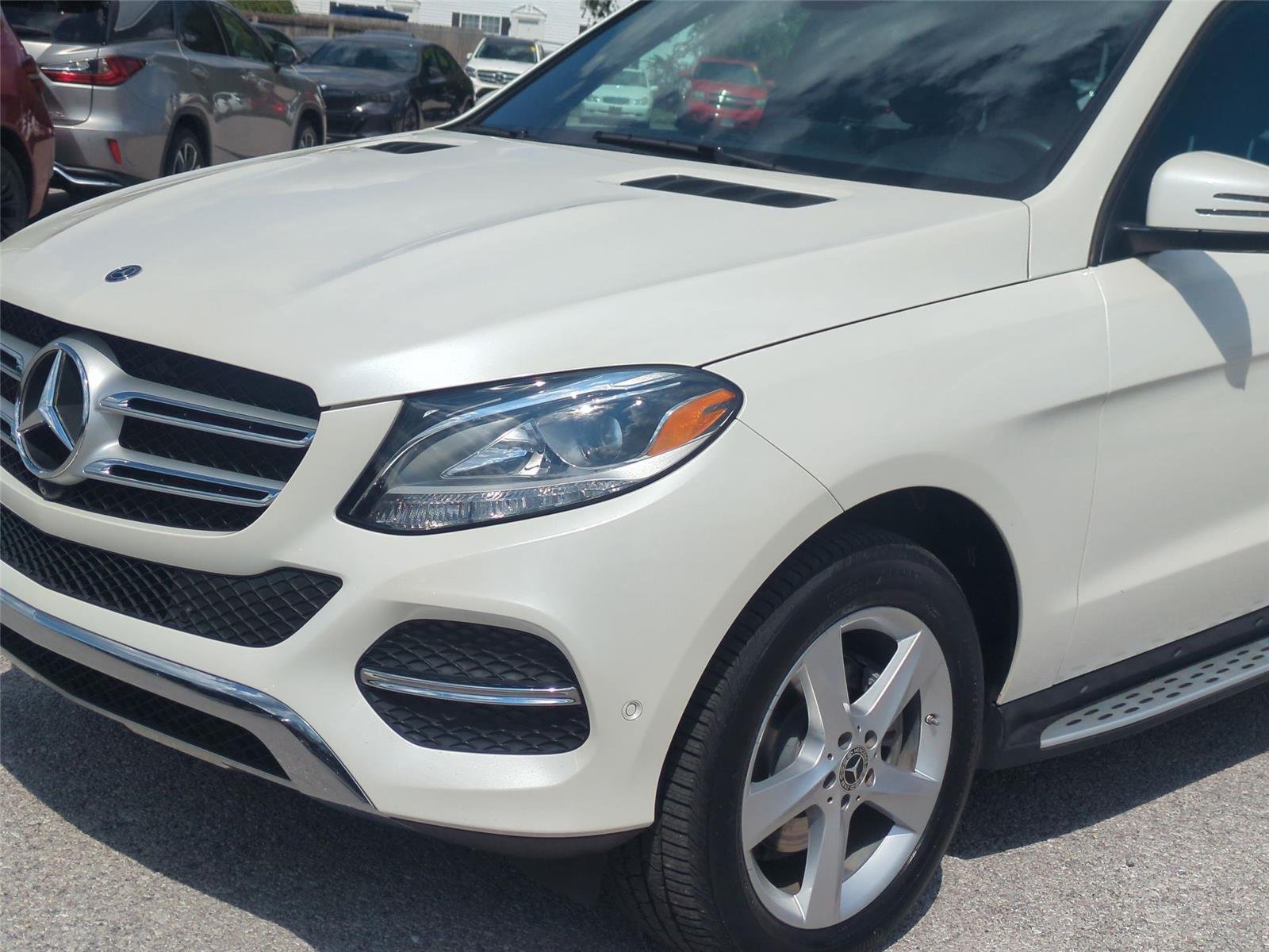 Used 2018 designo Diamond White Metallic Mercedes-Benz GLE 350 image 9