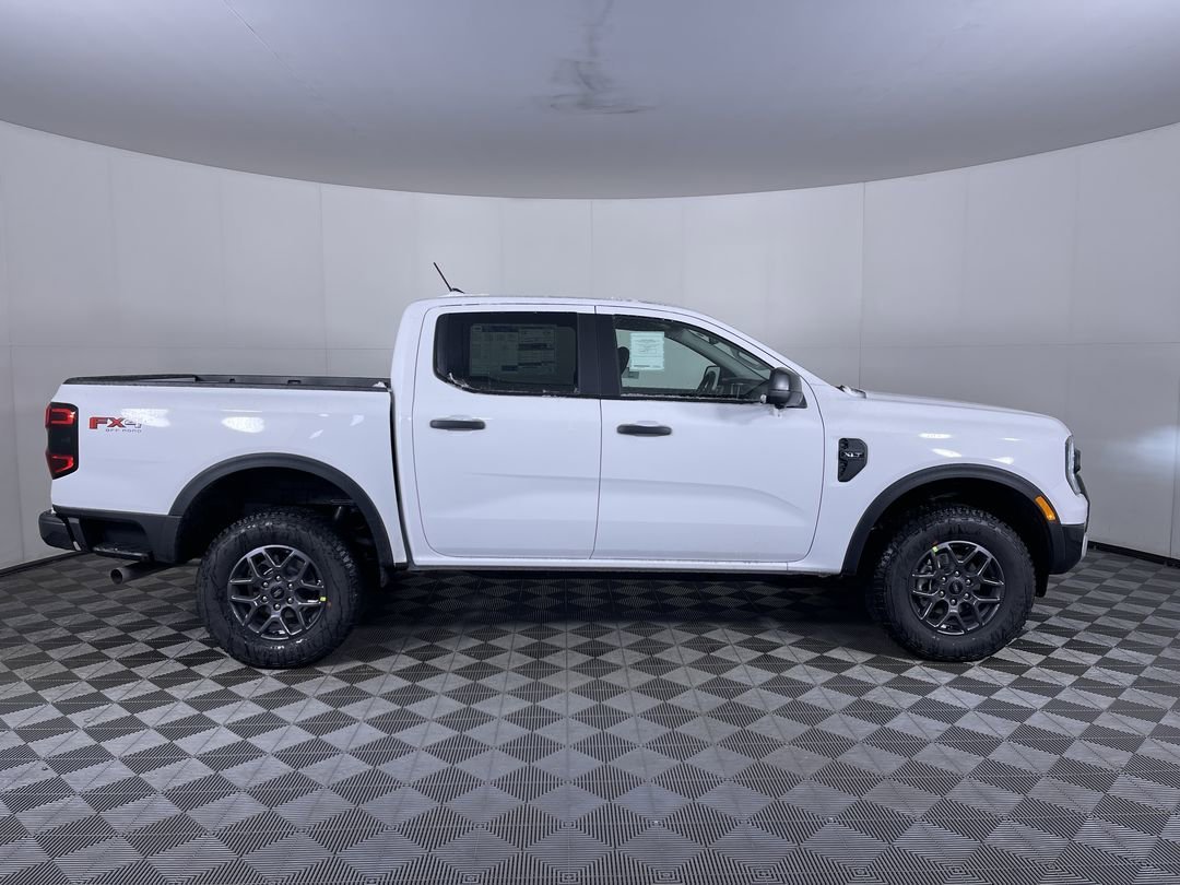 New 2025 Oxford White Ford XLT image 10