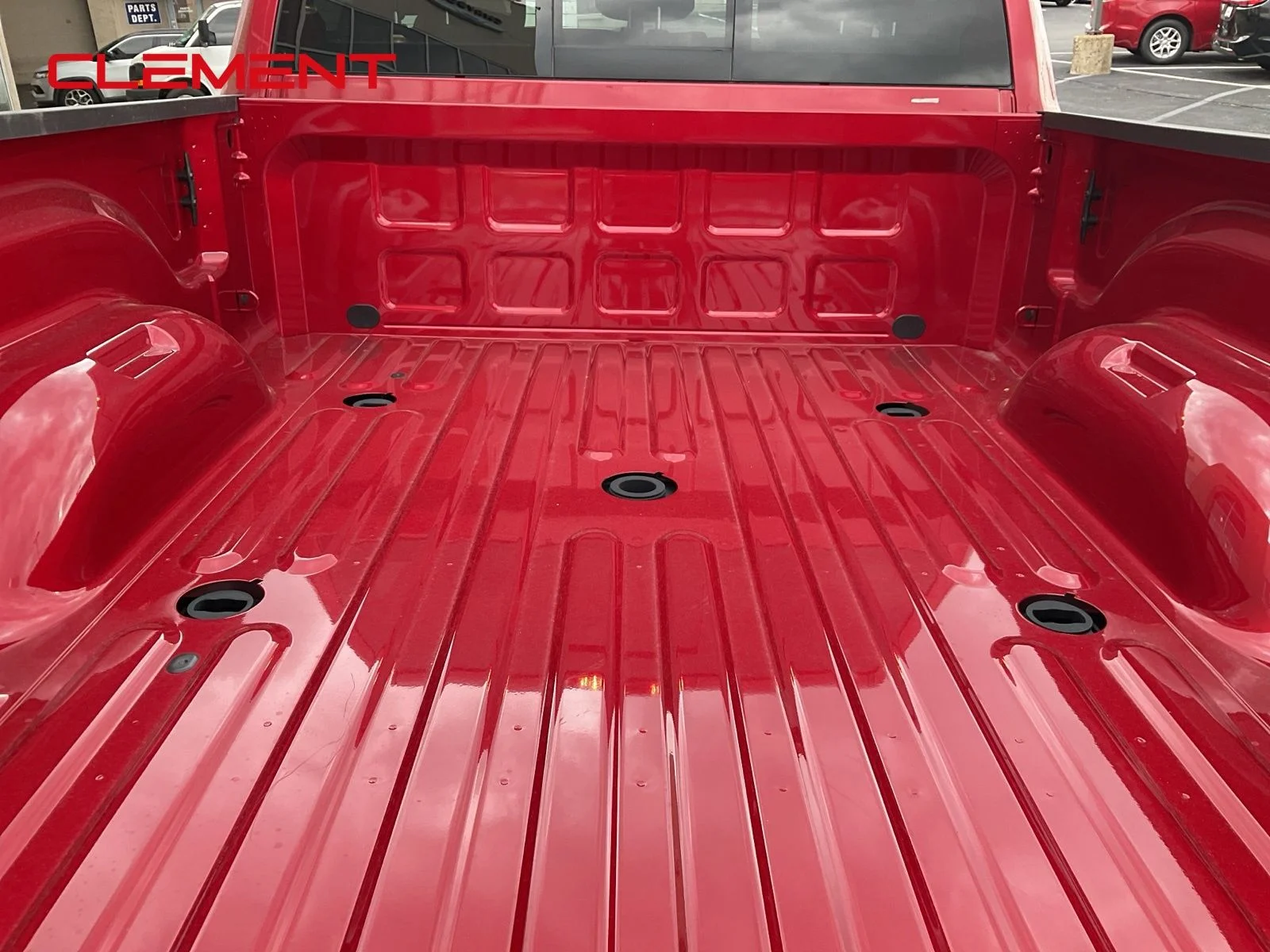 New 2026 Molten Red Pearl-Coat Exterior Paint RAM Tradesman image 7