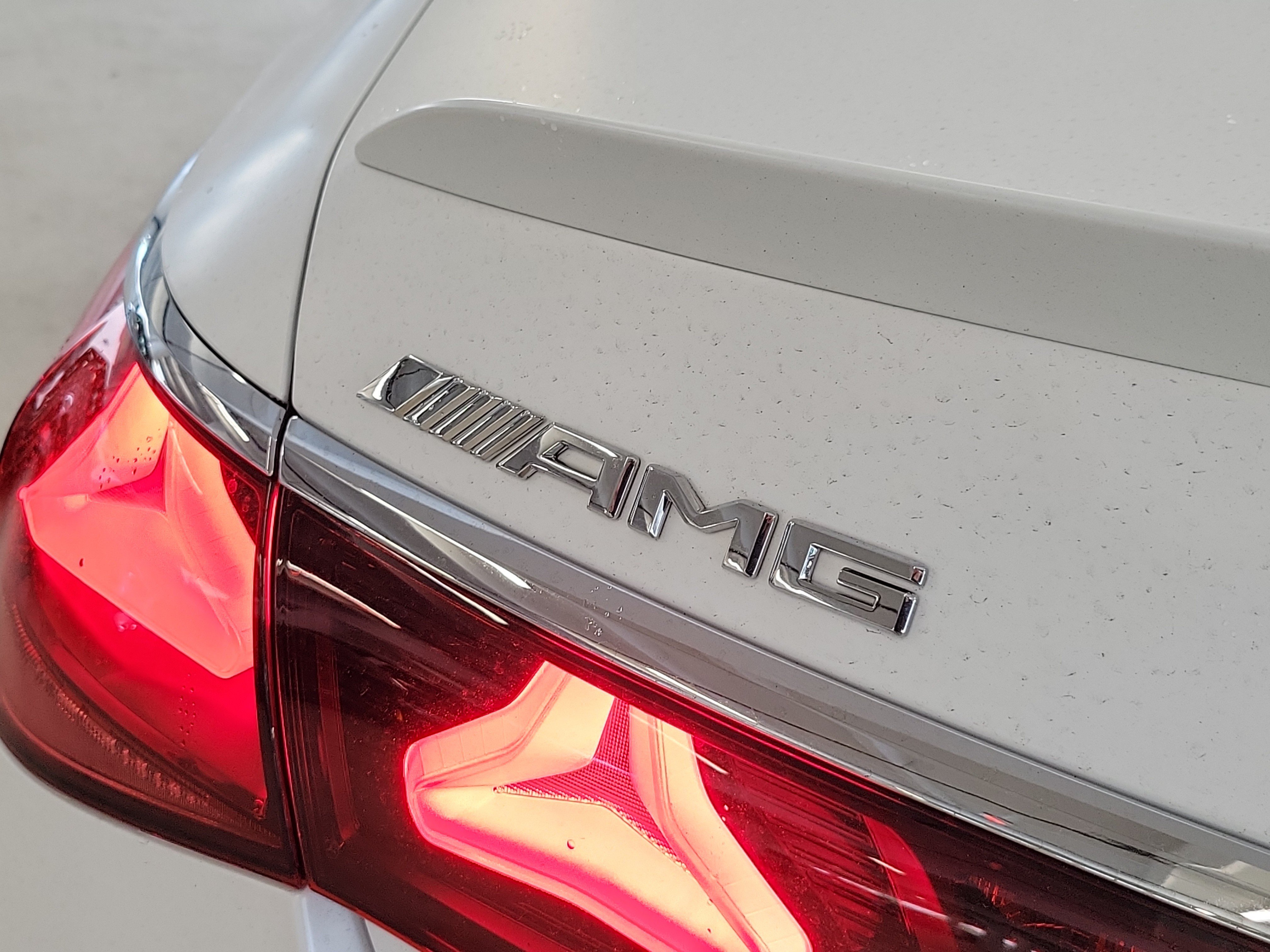 New 2027 MANUFAKTUR Moonlight White Magno Mercedes-Benz AMG® E 53 E 4MATIC+ Sedan image 36