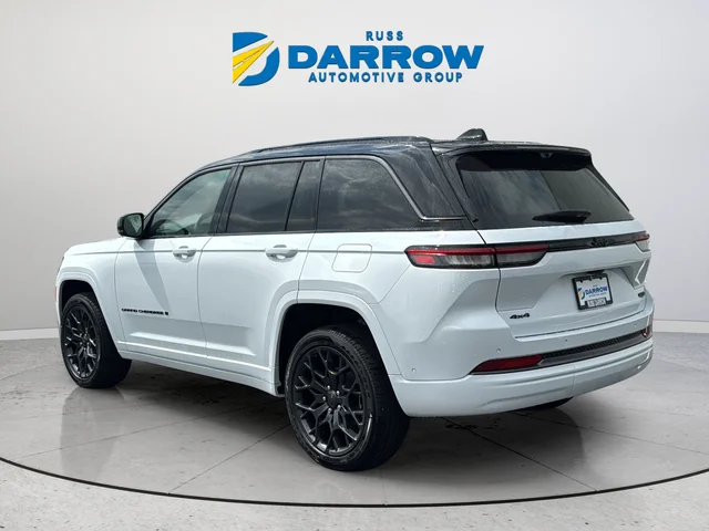 Used 2026 White Jeep Summit image 3