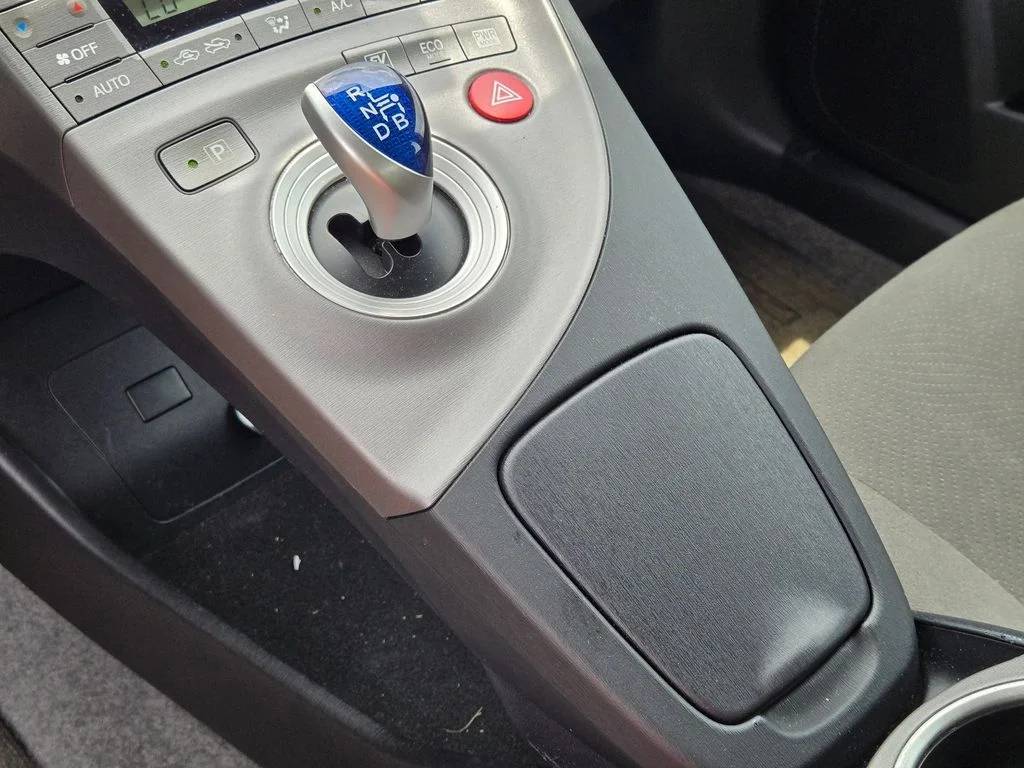 Used 2015 Silver Toyota Two image 30