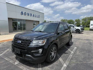 Used 2016  Ford Sport image 1