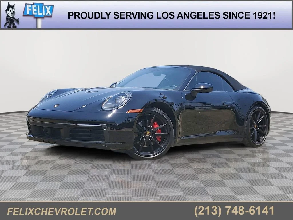 2020 Porsche 911 Carrera 4 Cabriolet's photo
