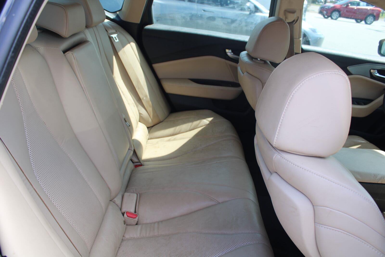 Used 2021 Majestic Black Pearl Acura w/Tech image 5