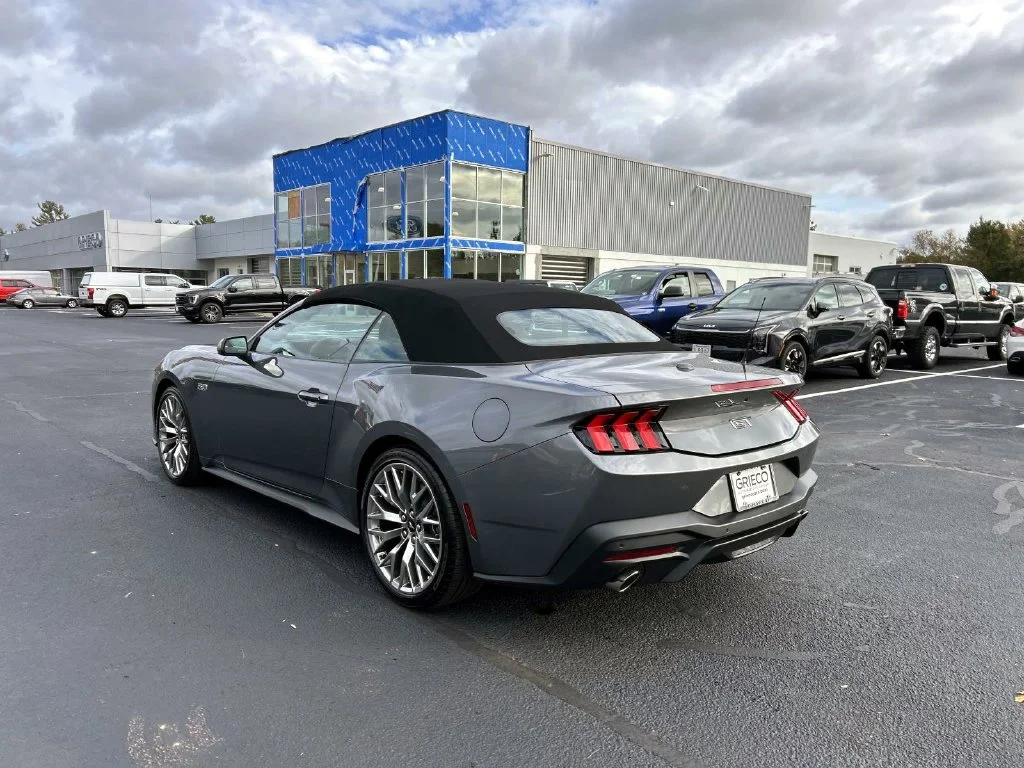 Used 2026 Gray Metallic Ford GT Premium image 5