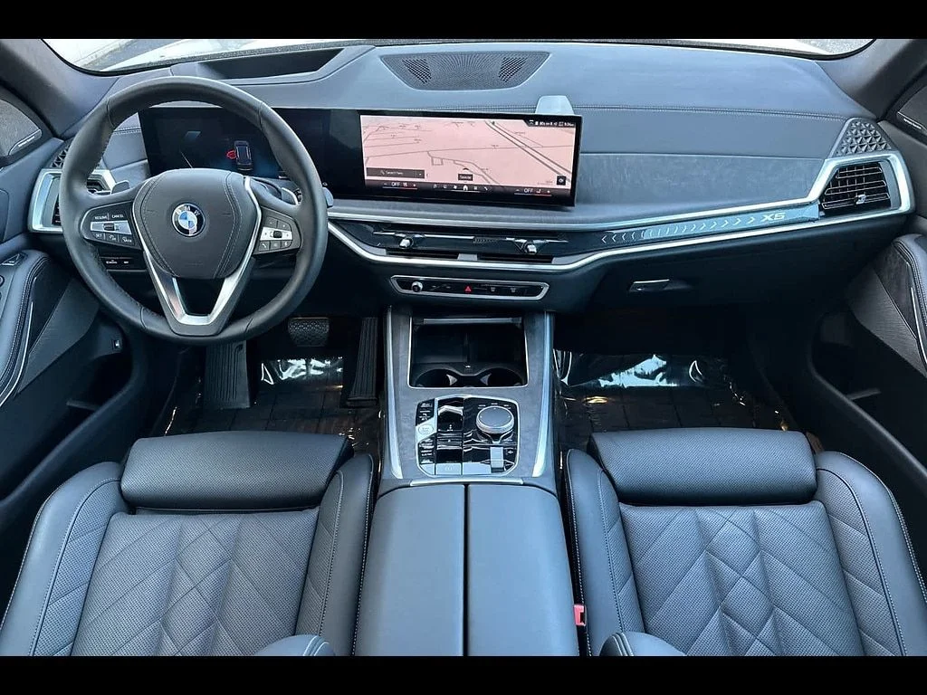 Used 2025 Gray BMW xDrive50e image 9