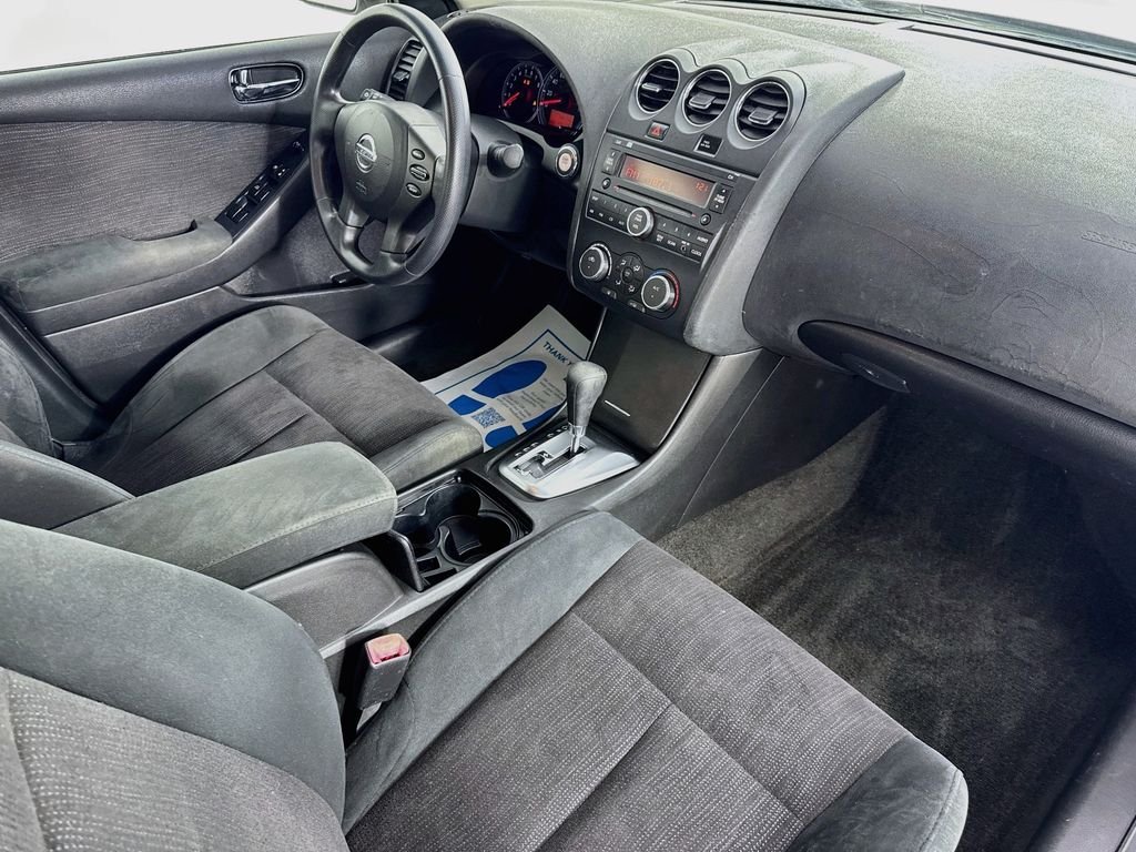 Used 2012 Brilliant Silver Metallic Nissan 2.5 S image 31