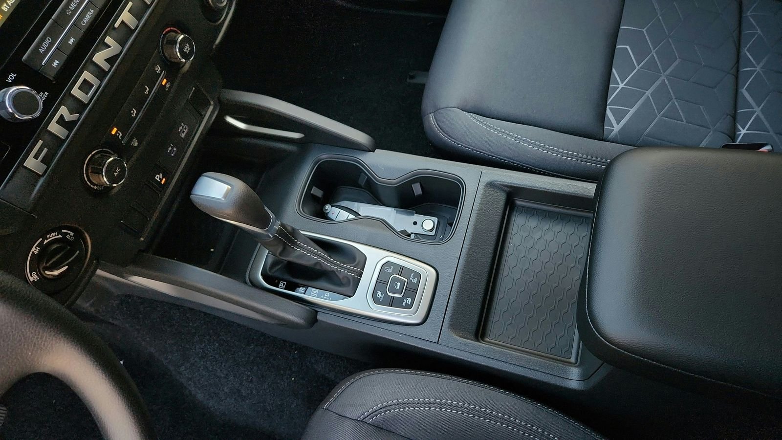 New 2026 Glacier White Nissan Crew Cab SV image 19