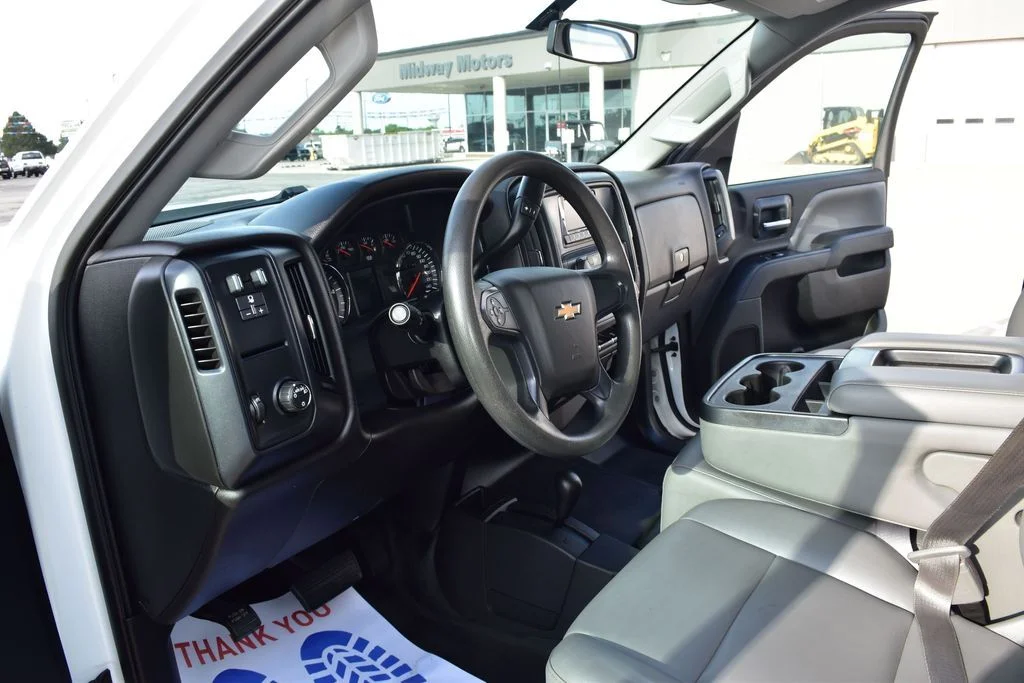 Used 2015 White Chevrolet Work Truck image 27