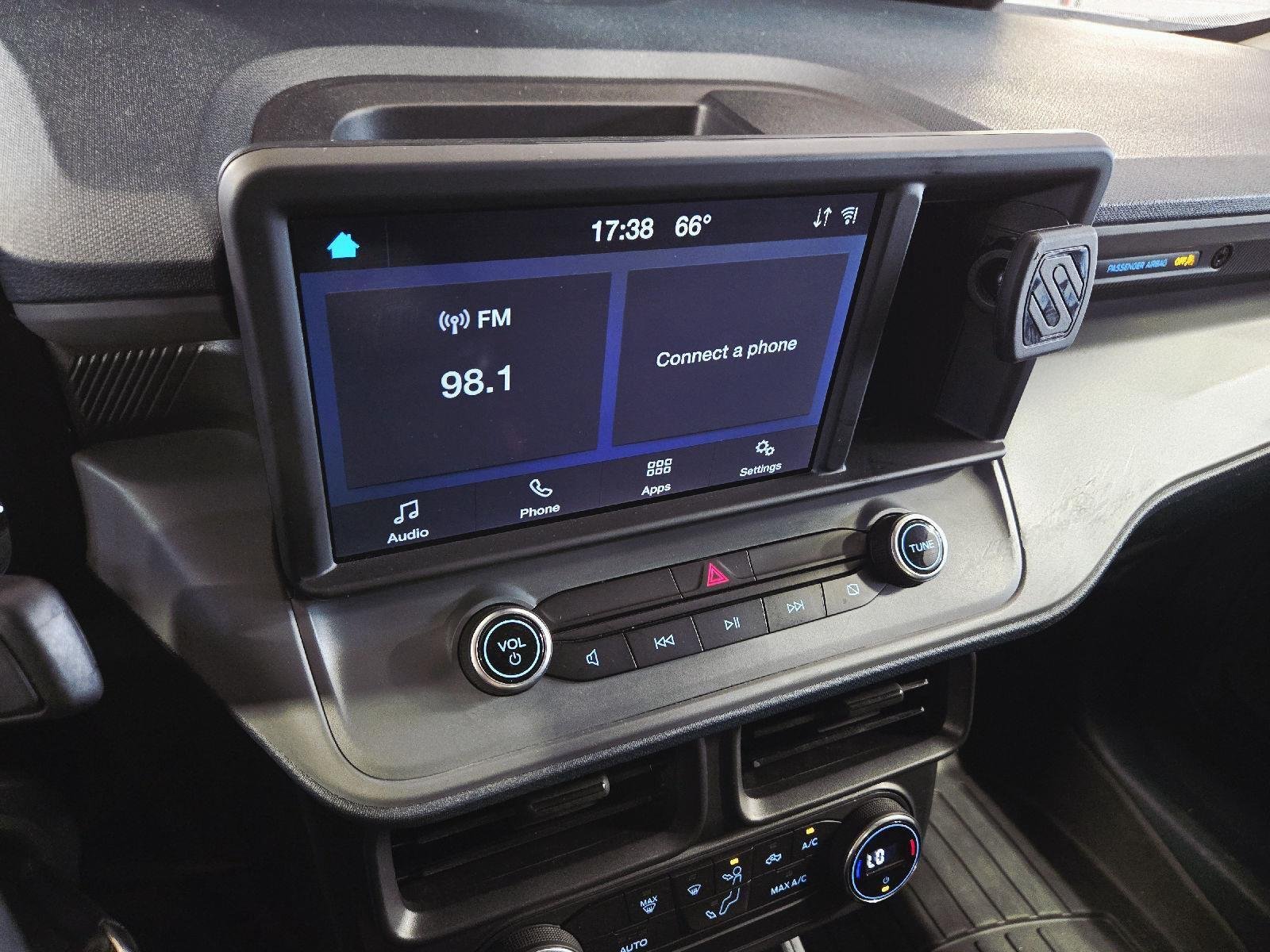 Used 2022 Oxford White Ford XL image 24