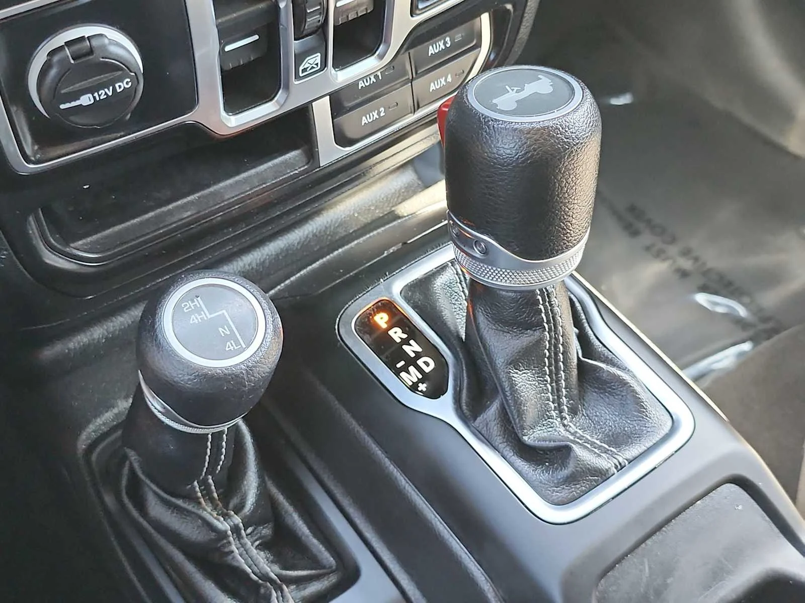 Used 2022 Black Clearcoat Jeep Unlimited Sahara image 21