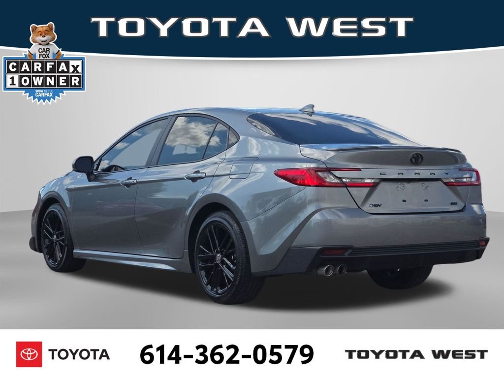 Used 2025  Toyota SE image 9