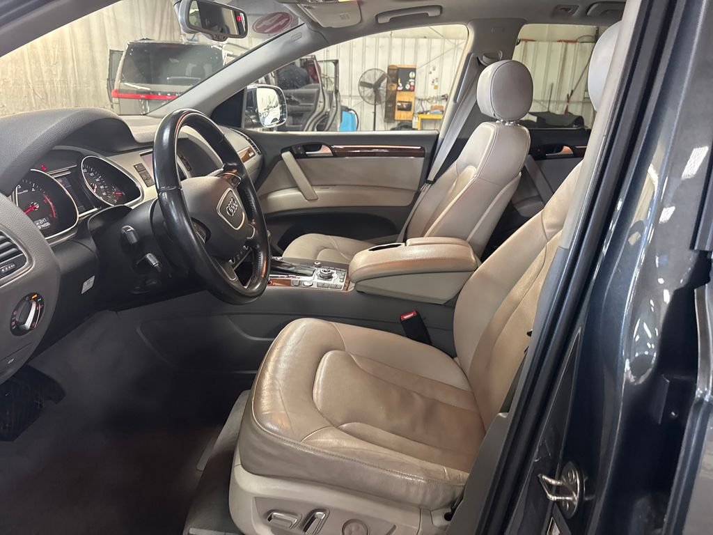 Used 2014  Audi  image 13