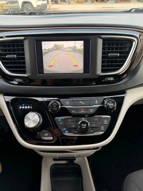 Used 2018 Black Chrysler Touring Plus image 6