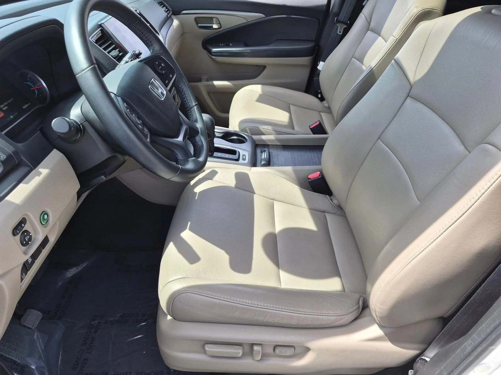 Used 2019 White Diamond Pearl Honda EX-L image 17