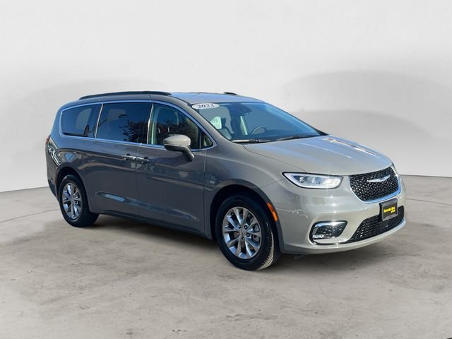 Used 2023 White Chrysler Touring L image 7