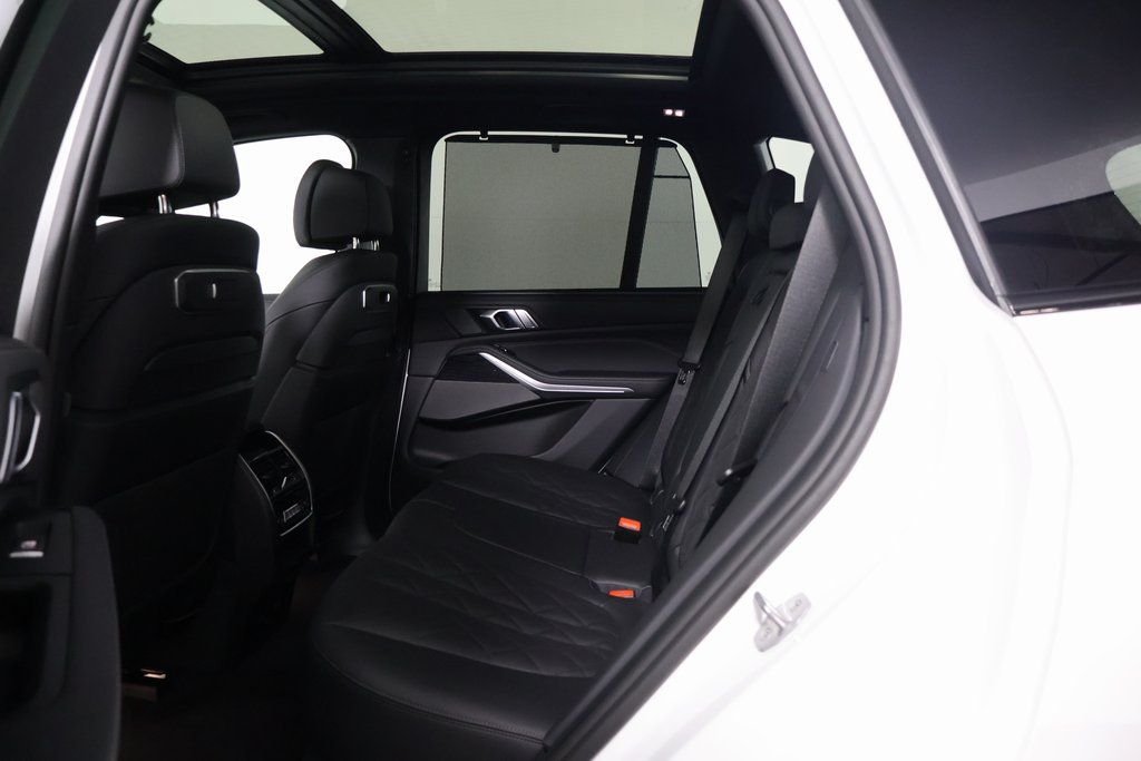 New 2026 Mineral White Metallic BMW xDrive50e image 6