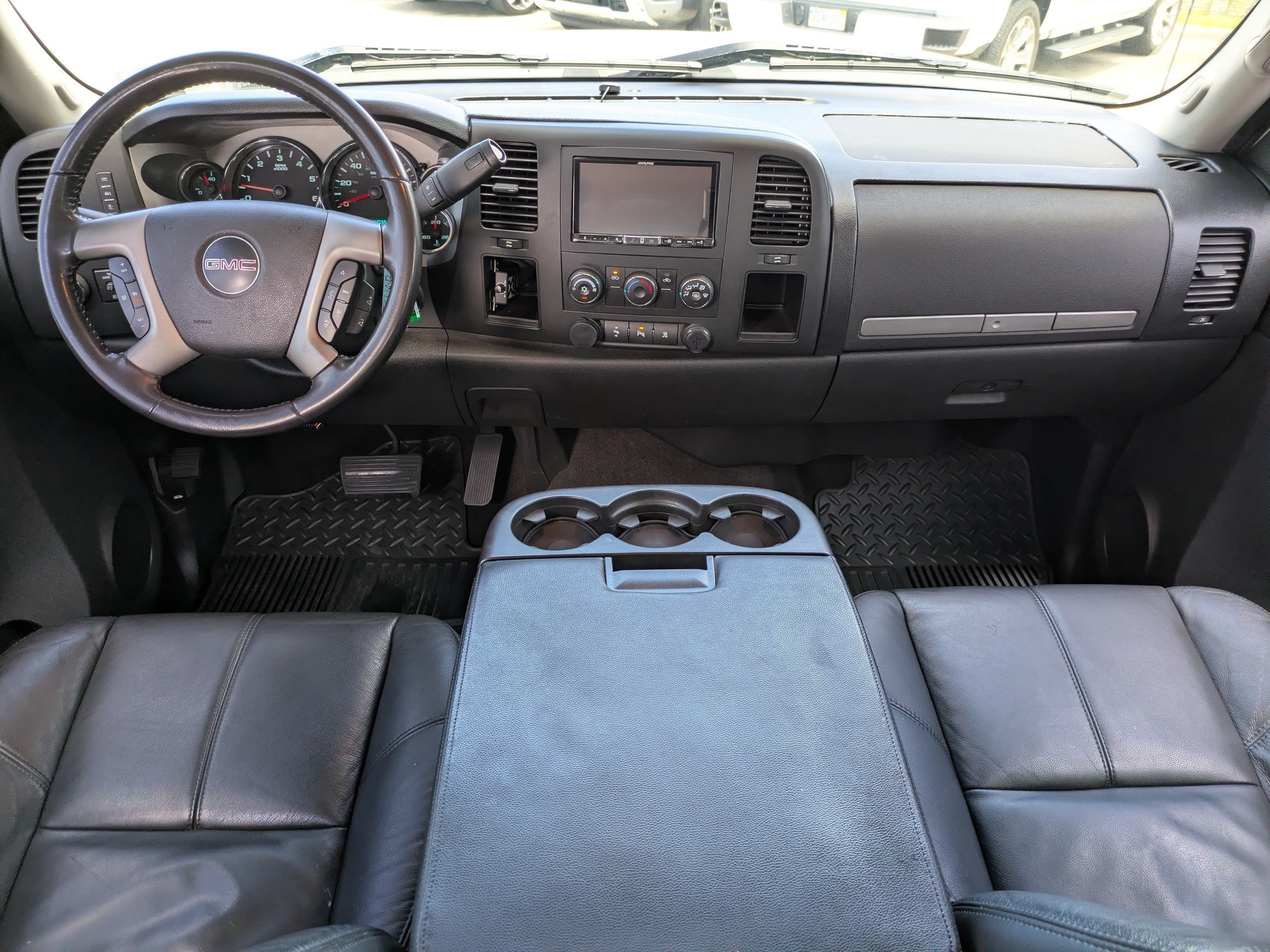 Used 2009 Summit White GMC SLE image 13