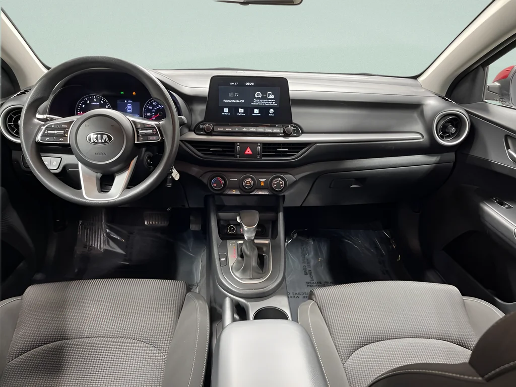 Used 2021 Currant Red Kia LXS image 9