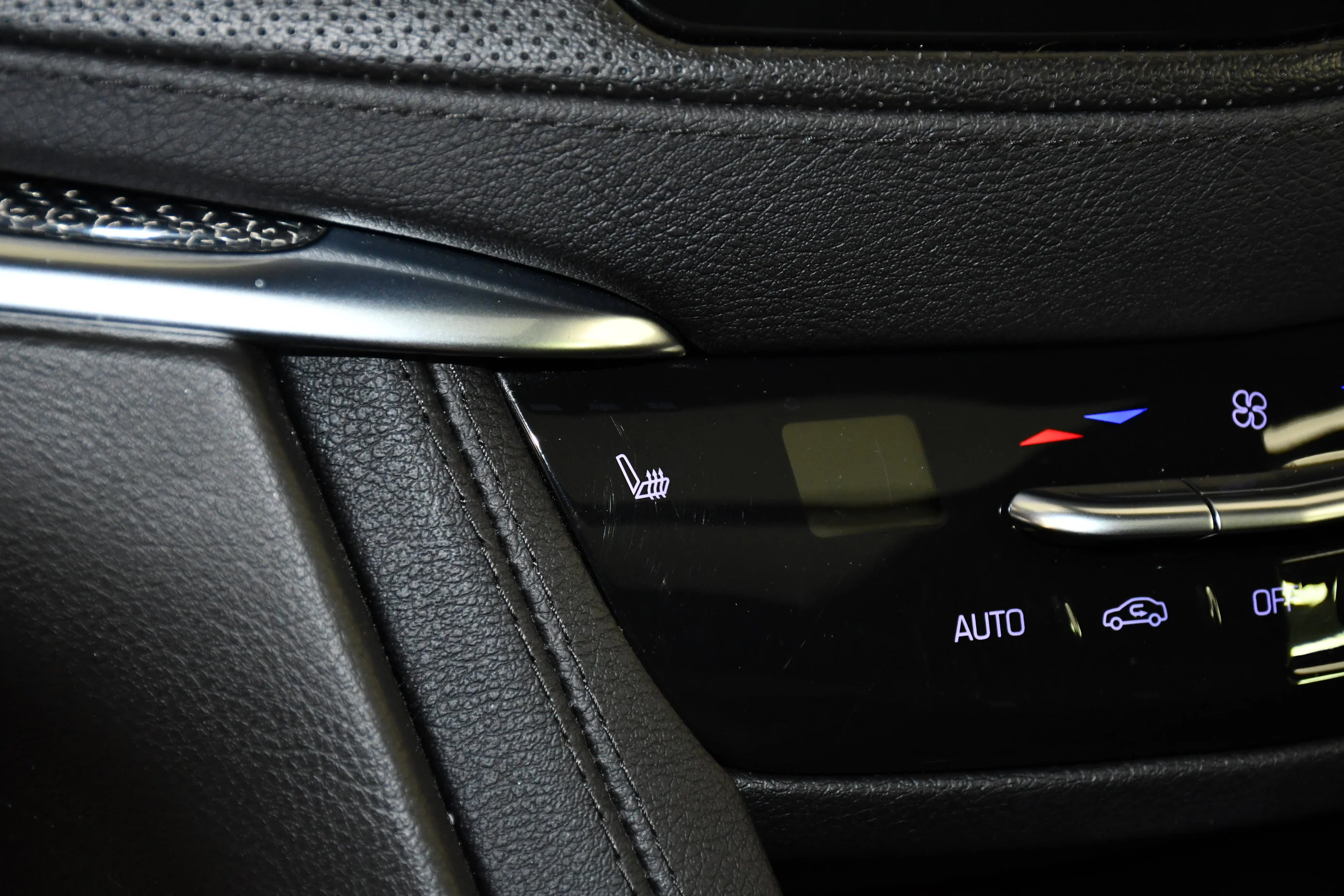 Used 2023 Latte Ea Cadillac AWD Sport image 32