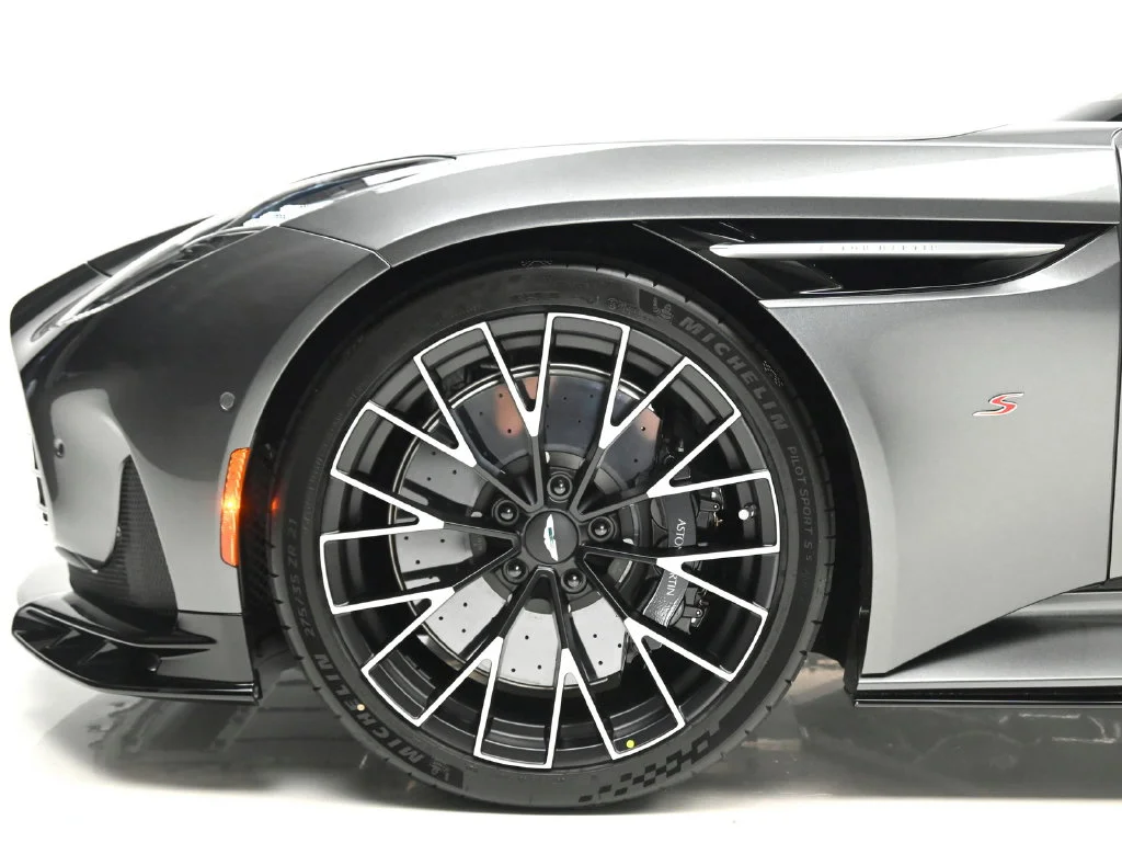 New 2026 Magnetic Silver Aston Martin  image 29