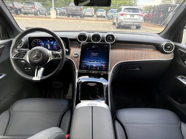 Used 2026 Black Mercedes-Benz GLC 300 image 17