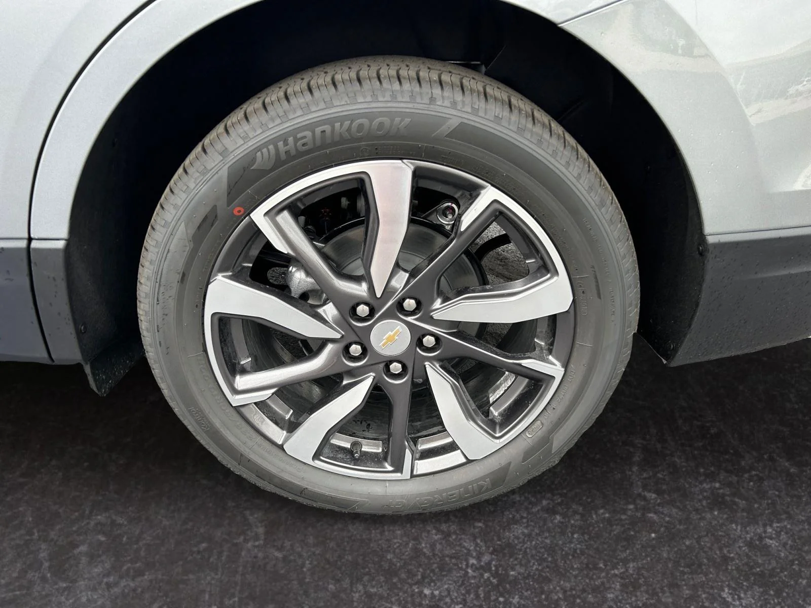 Used 2024 Sterling Gray Metallic Chevrolet Premier image 26