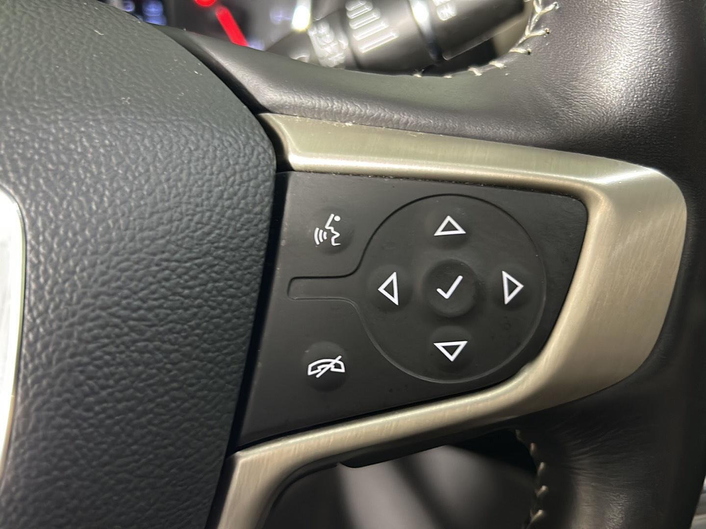 Used 2022 Marine Metallic GMC Denali image 27
