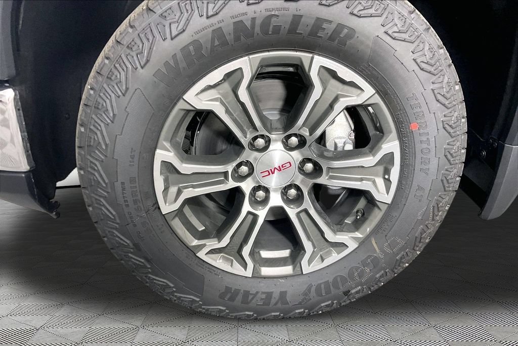 2026 GMC Sierra 1500 SLT - Photo 13