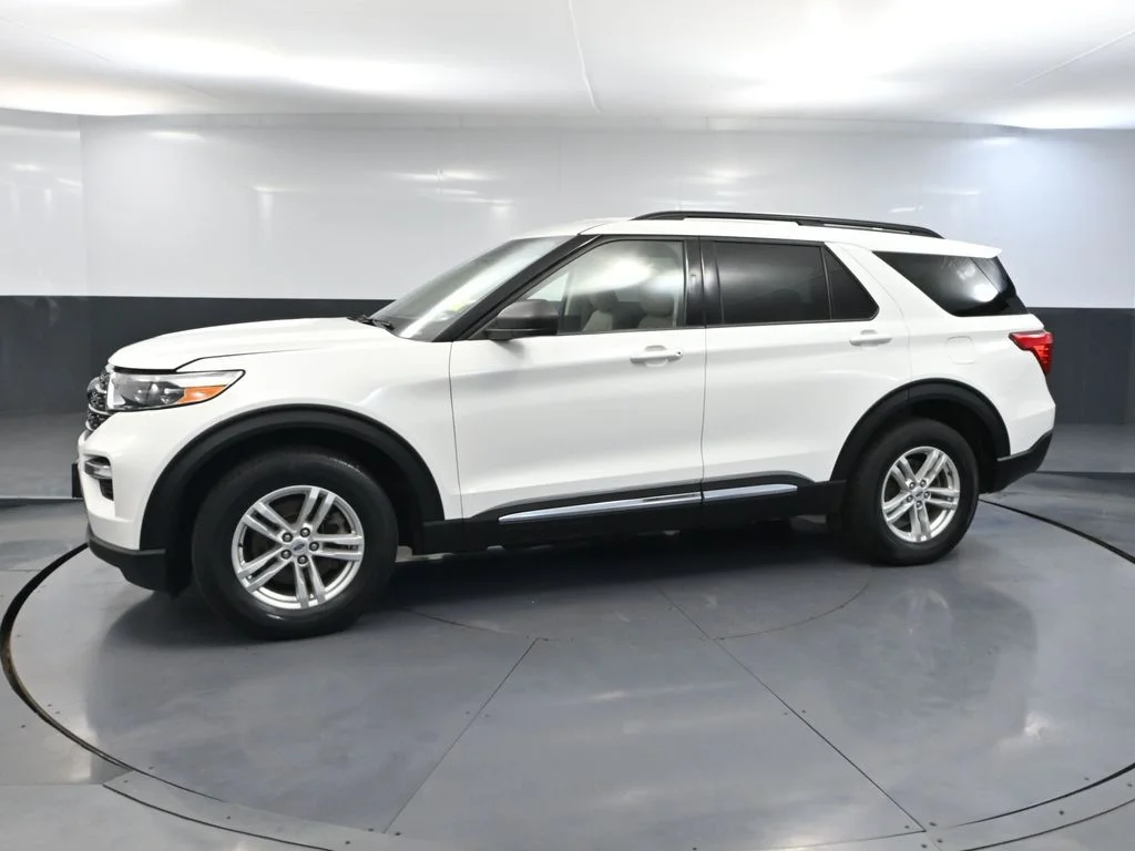 Certified Used 2022 White Ford XLT image 11