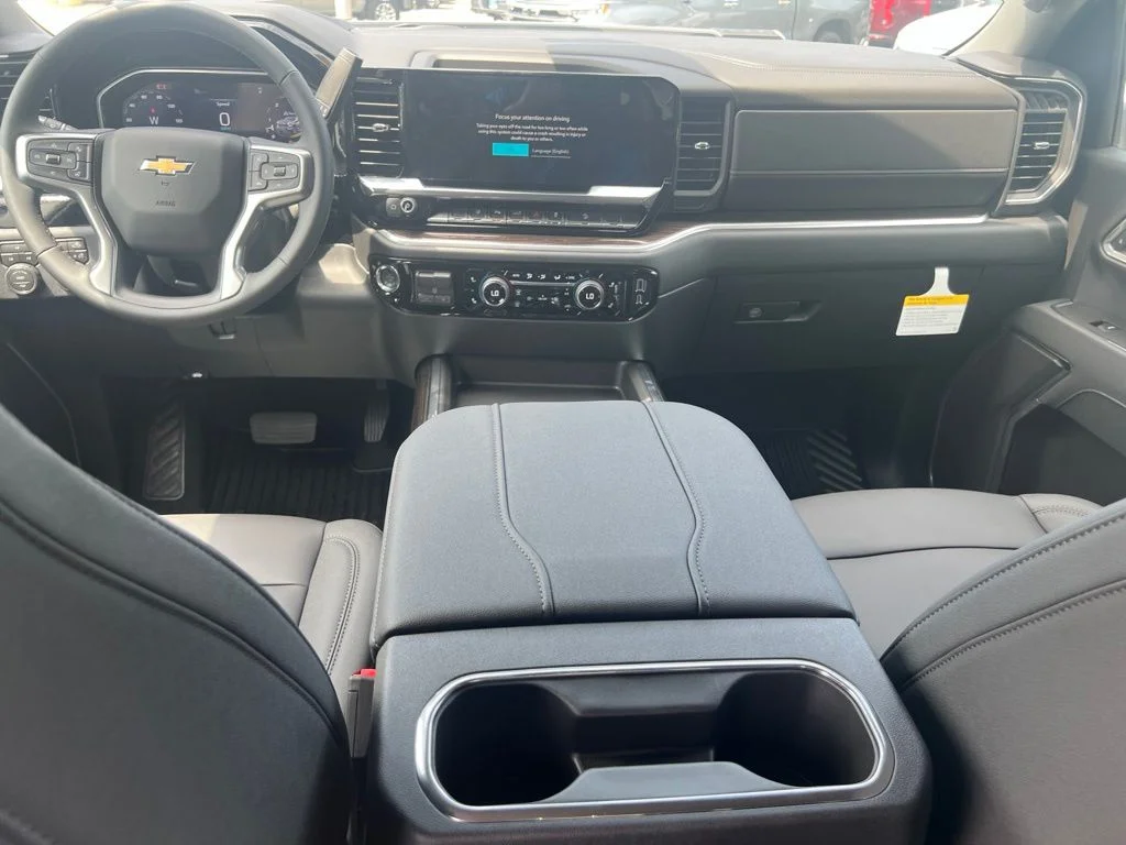 New 2026 Summit White Chevrolet LT image 19
