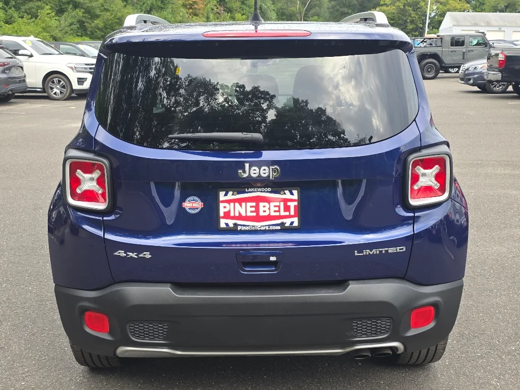Used 2018 Jetset Blue Jeep Limited image 15