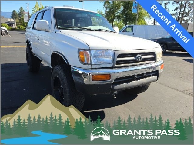 Used 1996 White Toyota SR5 image 1