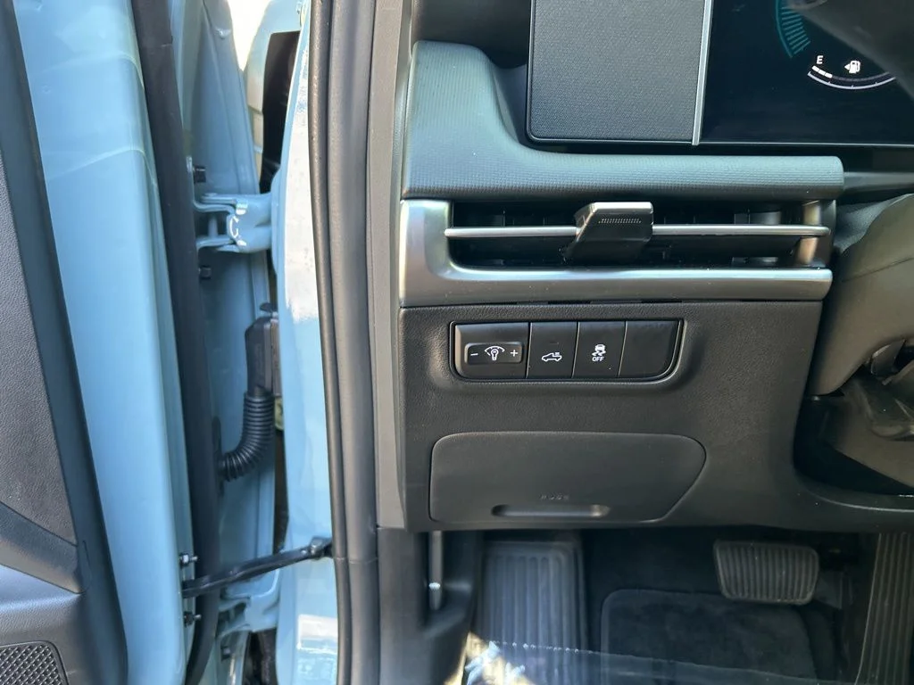 Used 2026 Blue Hyundai SEL image 24