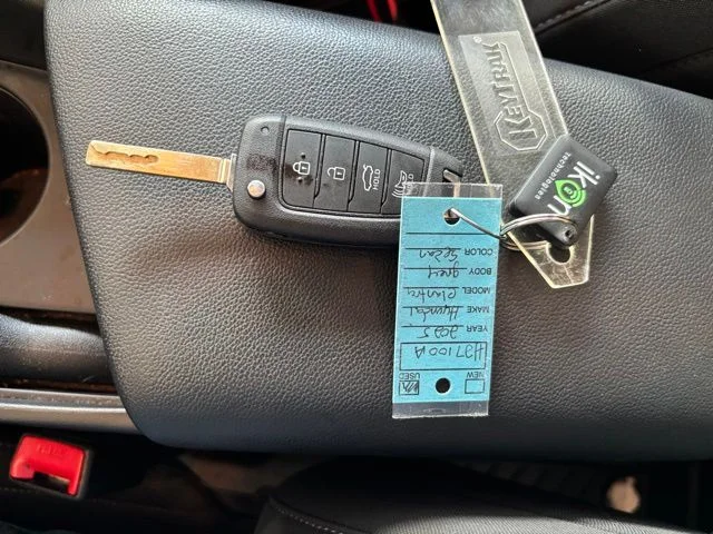 Certified Used 2025 Gray Hyundai SE image 13