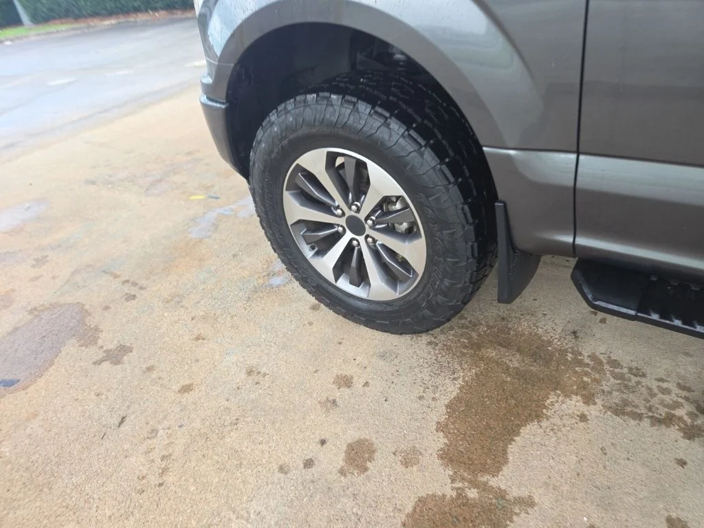 Used 2019 Magnetic Ford XL image 15